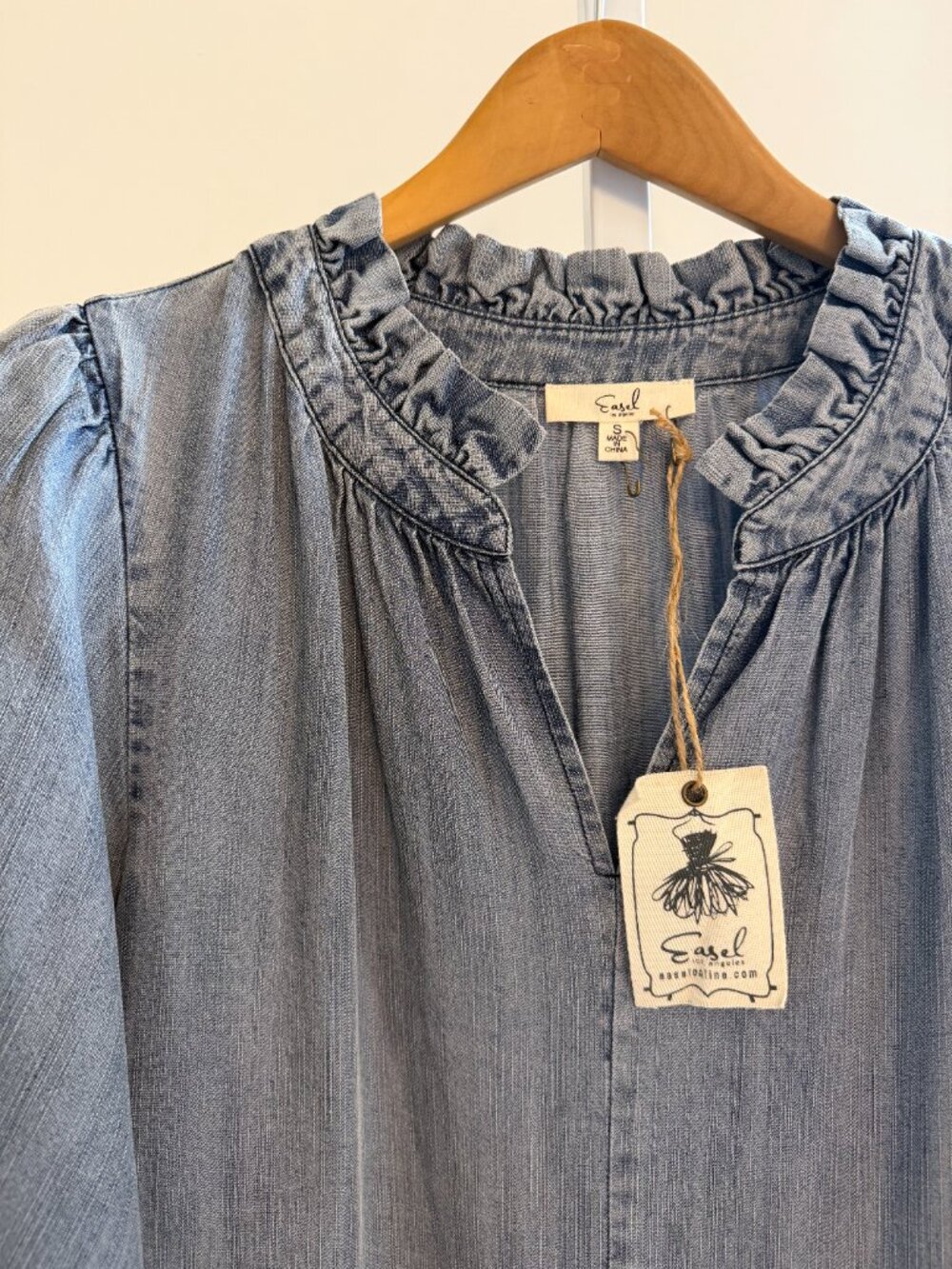 EASEL WASHED DENIM MAXI DRESS 100% TENCEL - Picture 2 of 5